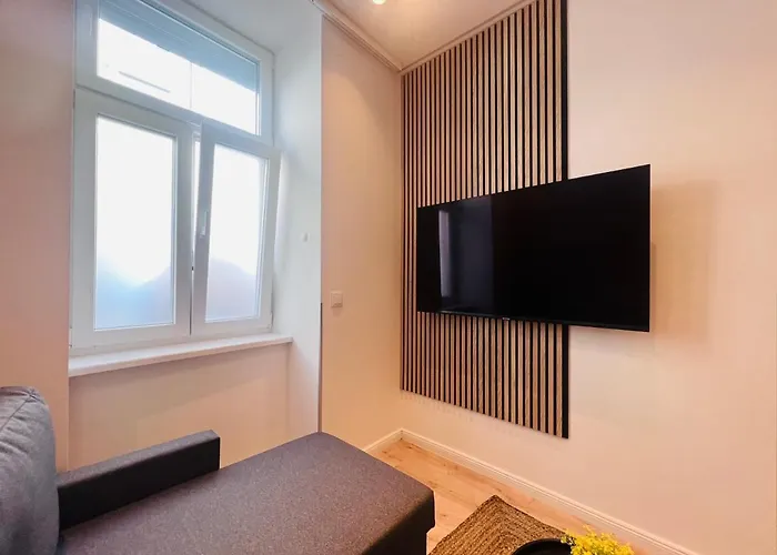 Zeus Design Schlosspark Schoenbrunn Apartment Vienna