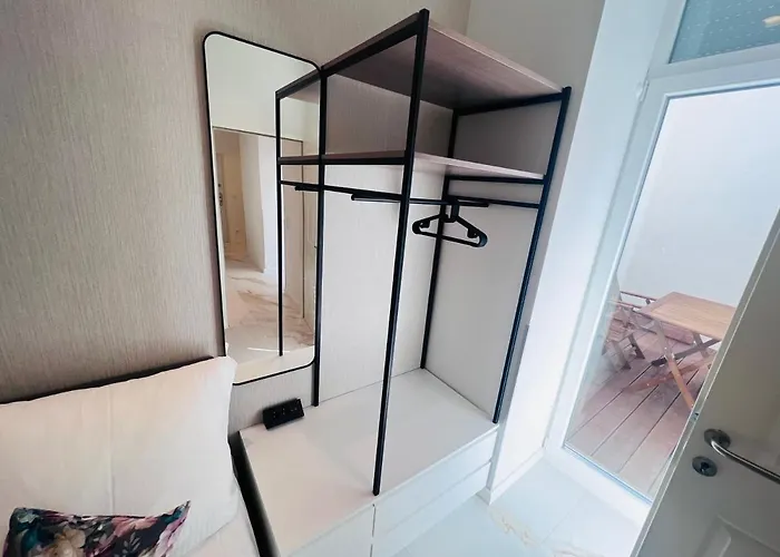 Zeus Design Schlosspark Schoenbrunn Apartment *
