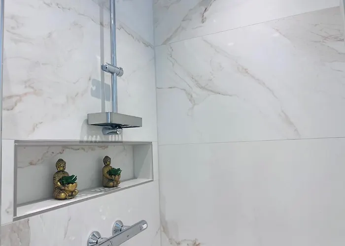 Zeus Design Schlosspark Schoenbrunn Apartment Vienna